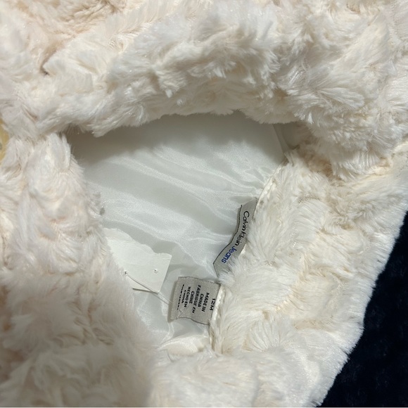 Calvin Klein - Picture 3 of 3